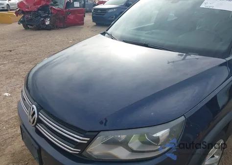 2015 Volkswagen Tiguan R-Line z USA, uszkodzony, nr VIN WVGAV7AX7FW093868